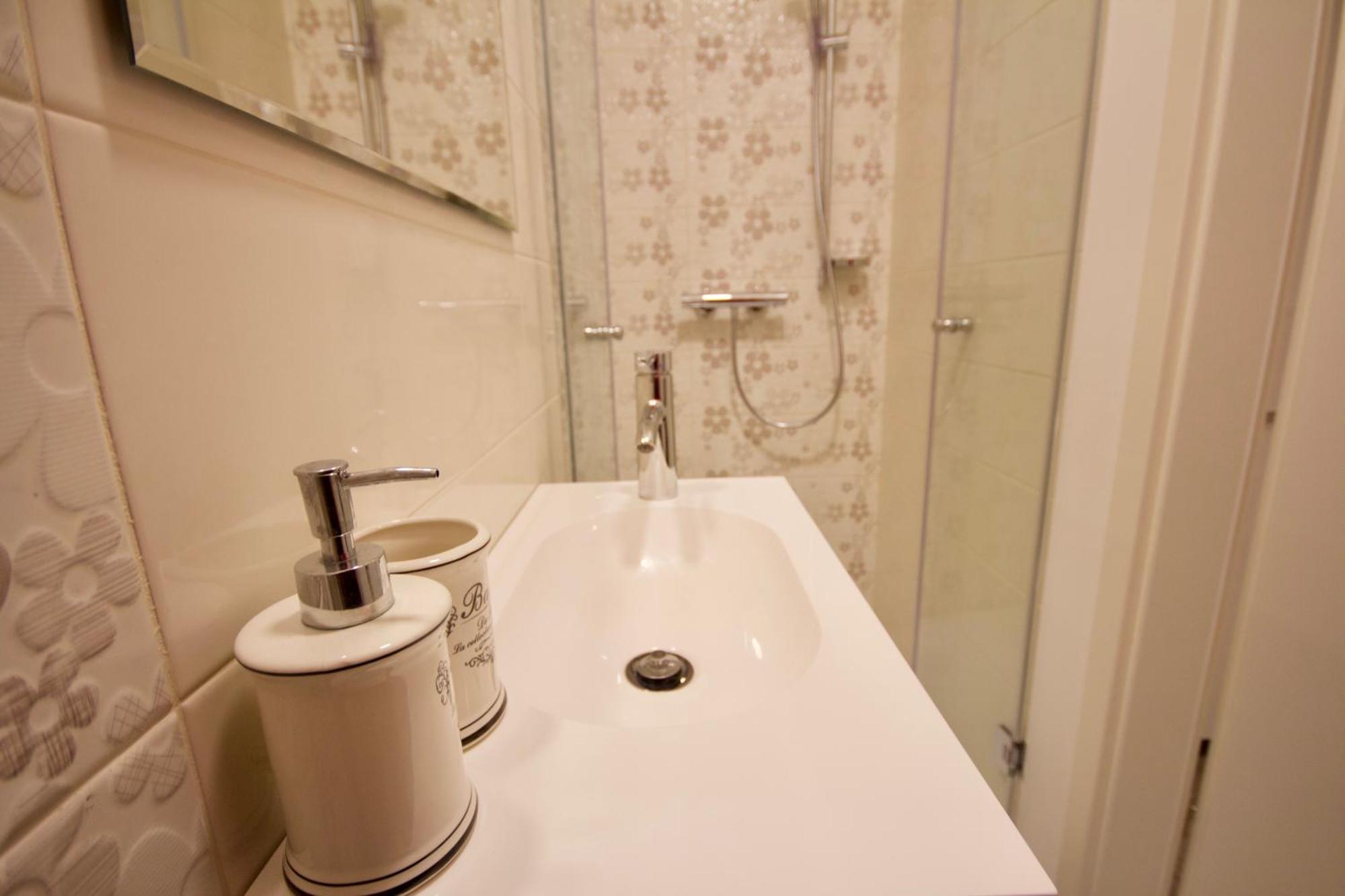 Albina Apartment リュブリャナ エクステリア 写真