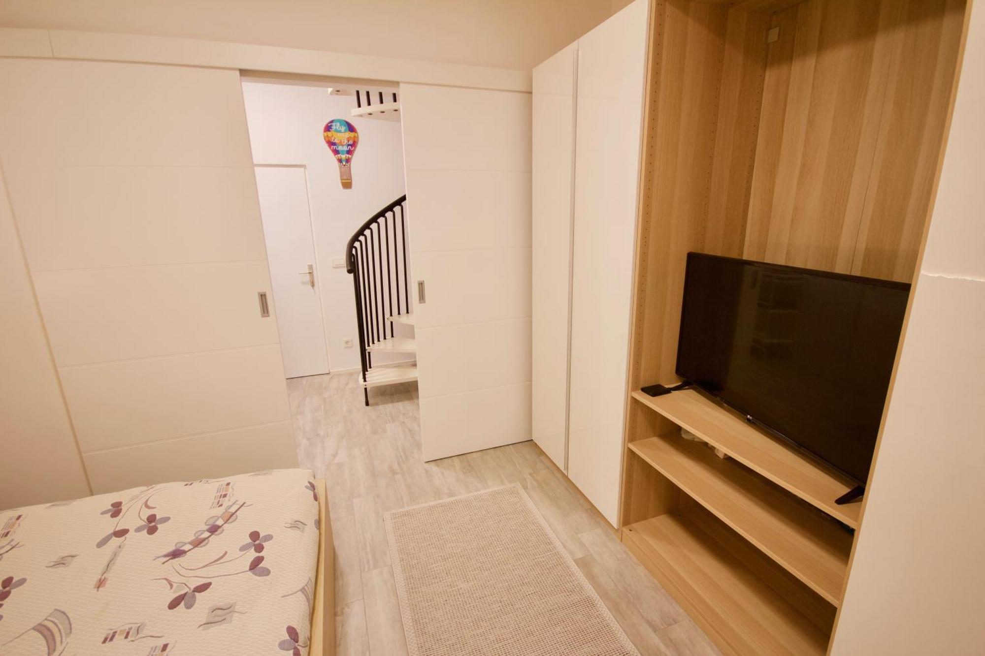 Albina Apartment リュブリャナ エクステリア 写真